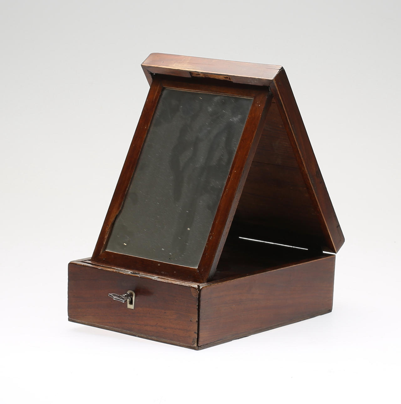 RAKSPEGEL, trä, 1800-tal.