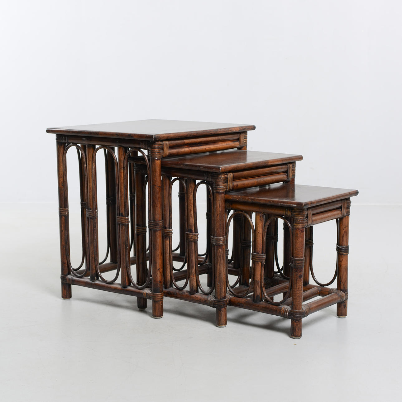 SATSBORD, bambu, 1900-talets andra del.