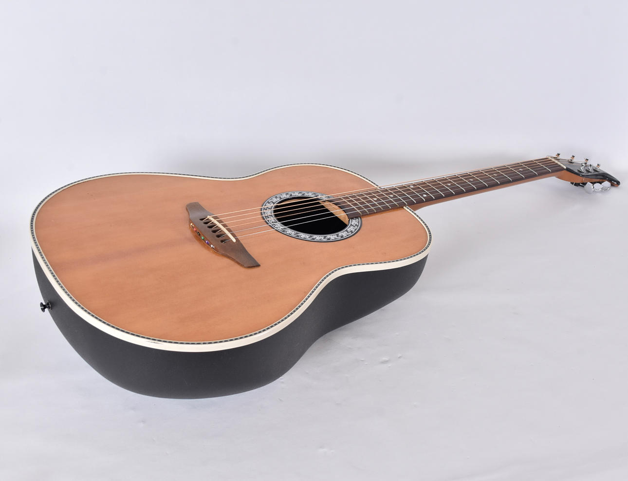 AUKUSTISK GITARR, Matrix, modell 1637.