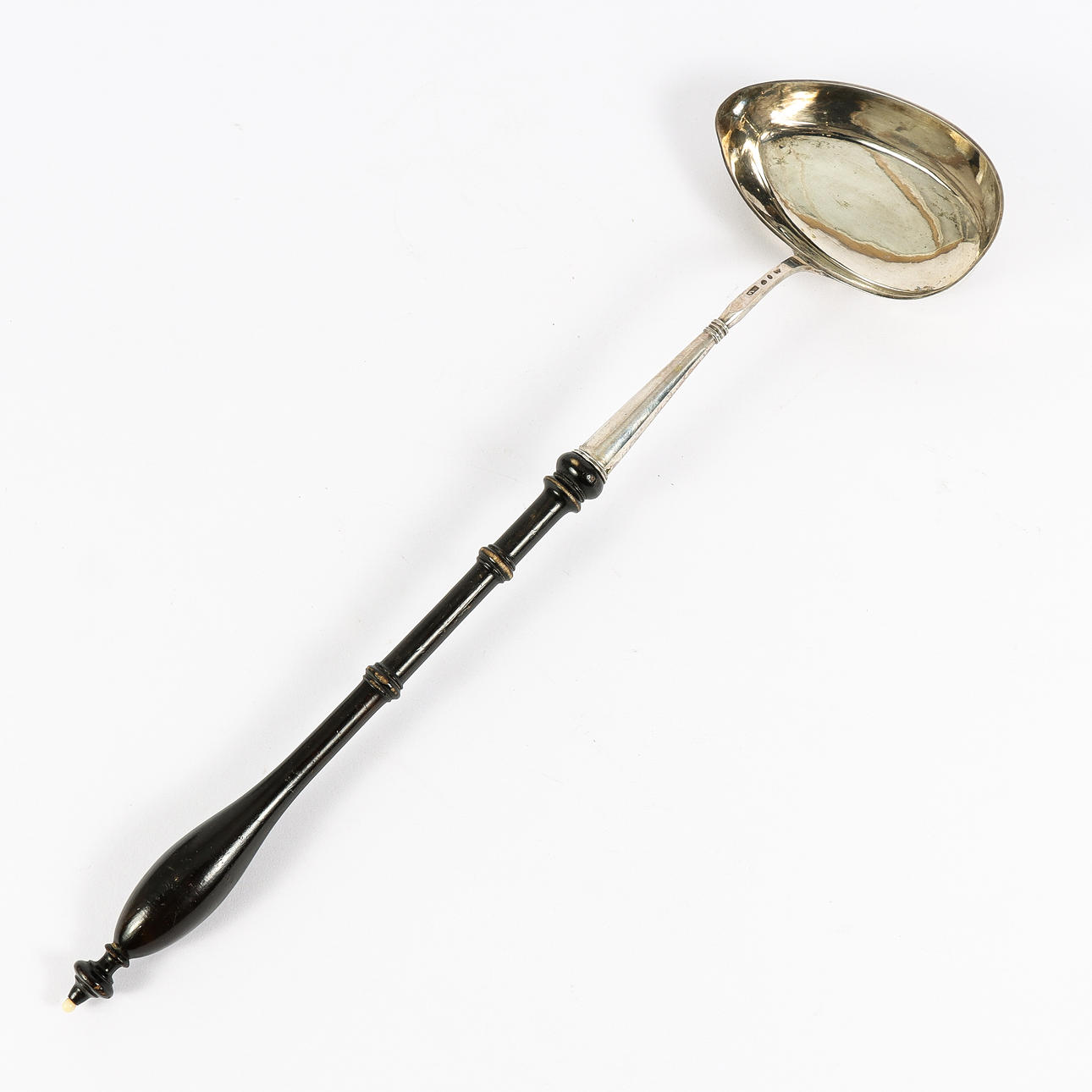 SOPPSLEV silver med träskaft, 1800-tal.
