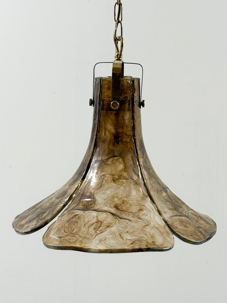 Flower-shaped ceiling lamp/pendant lamp, 1970s.