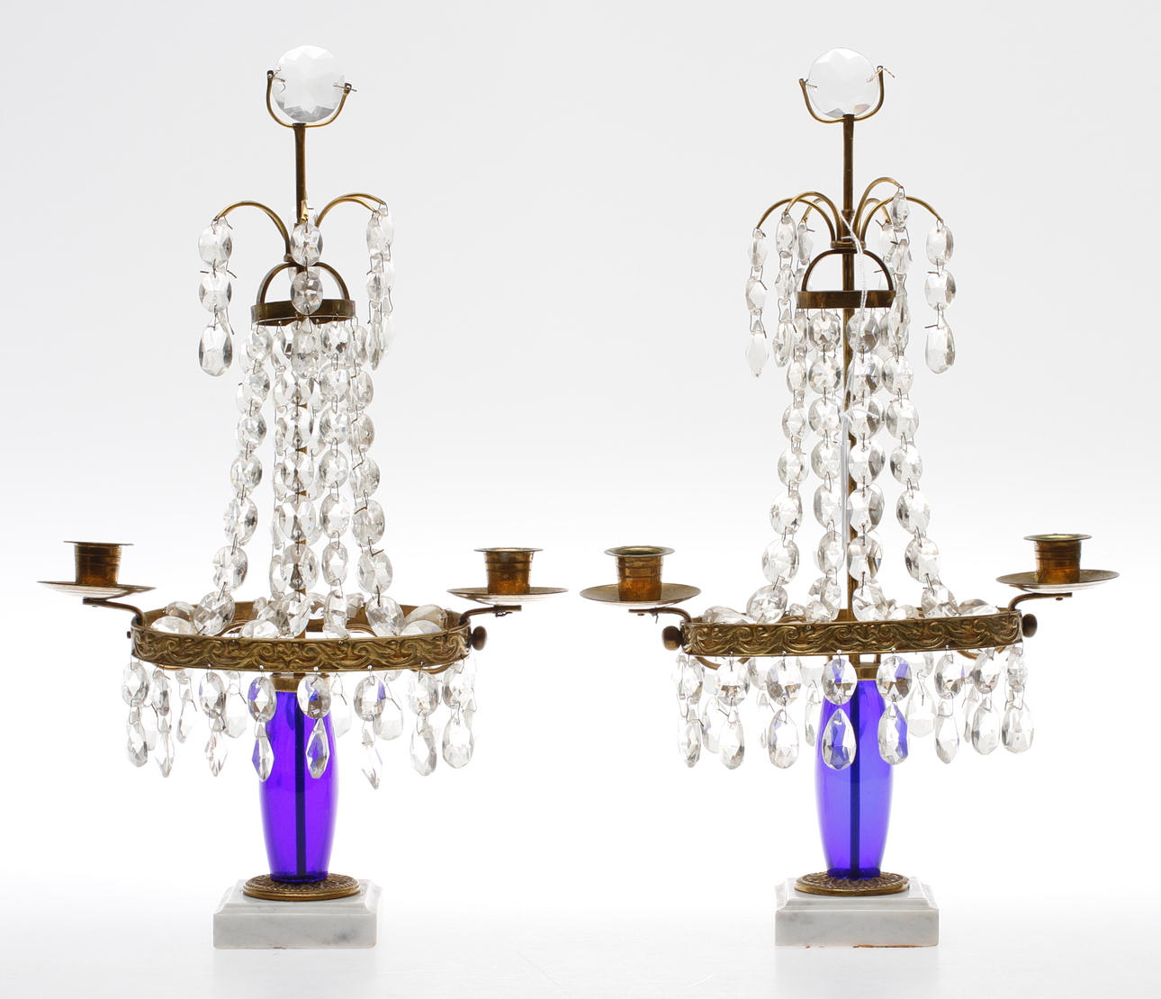 BORDSLYSTRAR, ett par, gustaviansk stil, 1900-talets första hälft.