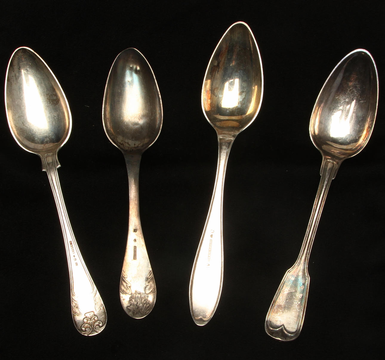 SKEDAR, 3 st silver bl.a. Kalmar, 1 st nysilver, 1800-tal.