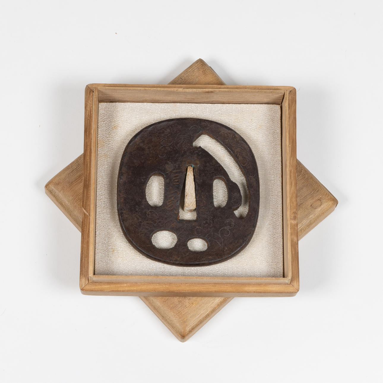 Tsuba, iron, mei, Edo 1603-1868.