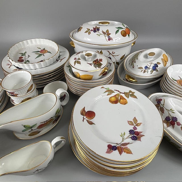 ROYAL WORCESTER EVESHAM.
