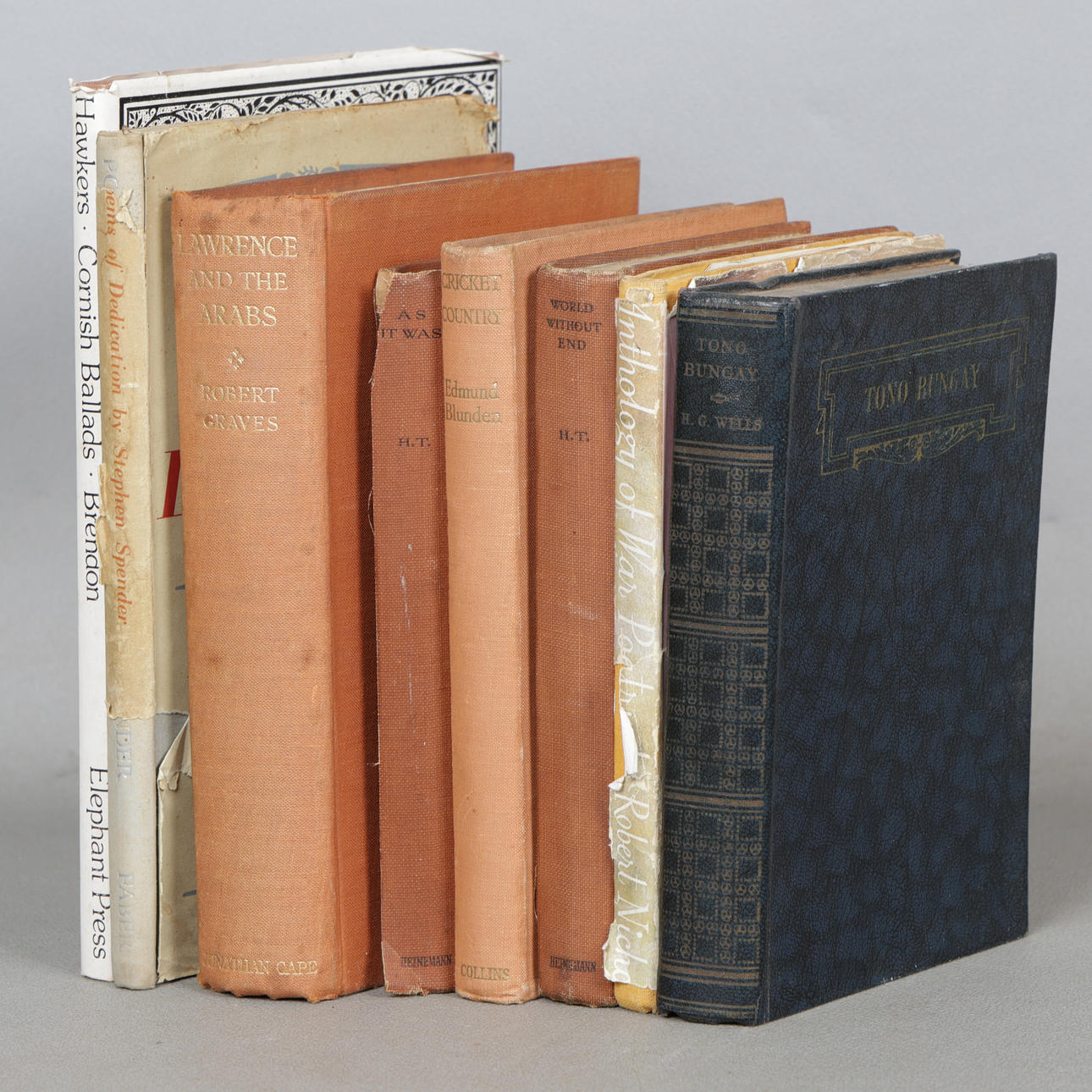 GRAVES (ROBERT) "LAWRENCE AND THE ARABS" 1927 (8).