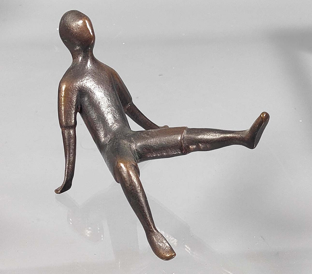 Modern bronze figure Raimund Schmelter.