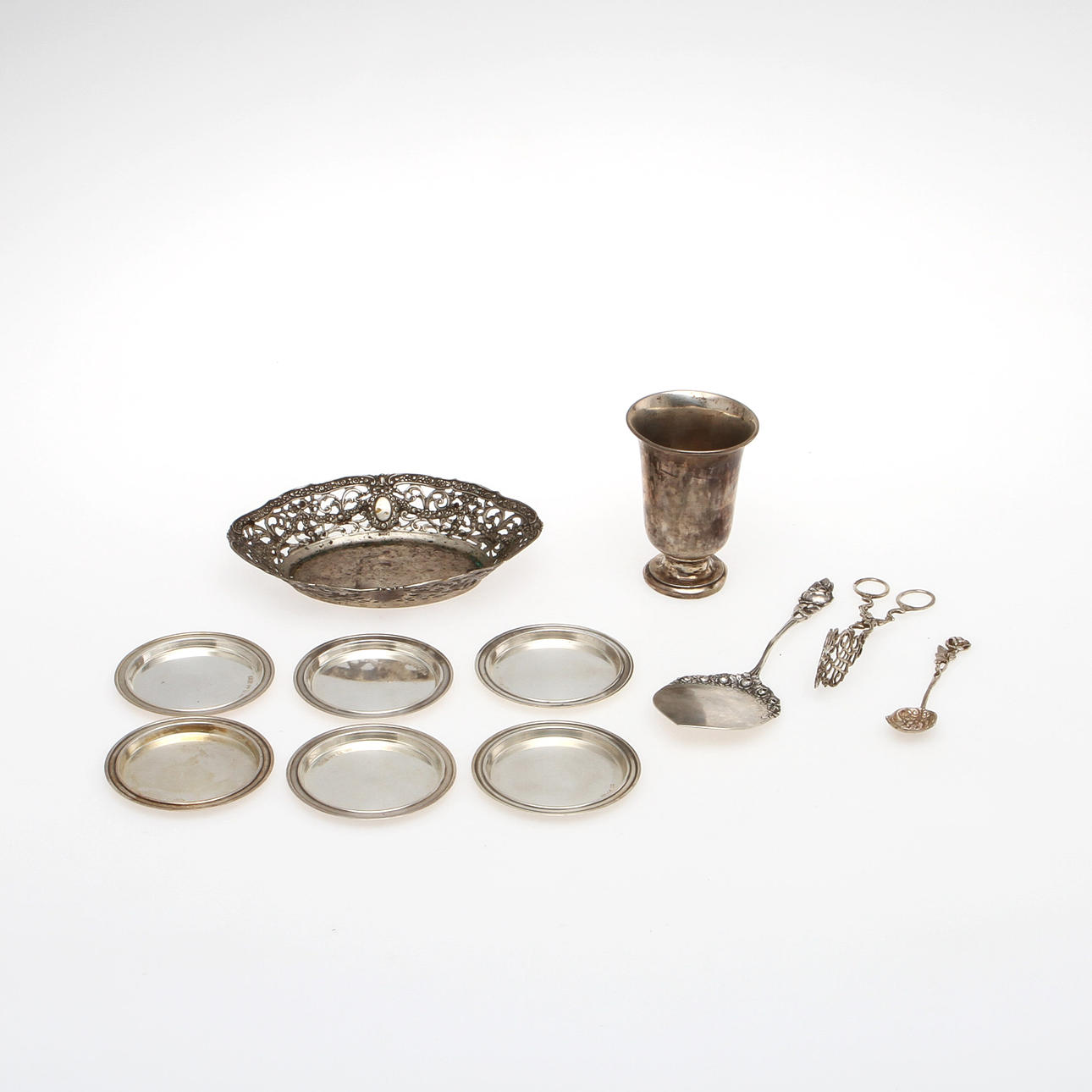 SILVERFÖREMÅL, 11 delar. Vikt 340 gram.