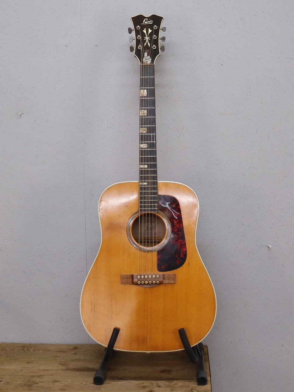 GITARR, Levin Model 174, akustisk, stålsträngad.