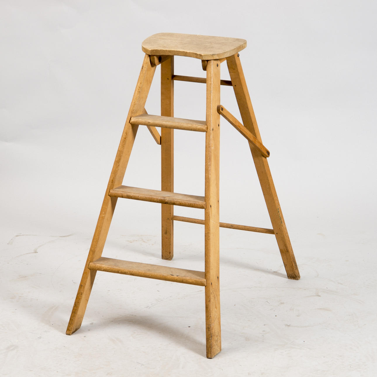 TRAPPSTEGE, fur, 1900-talets mitt.