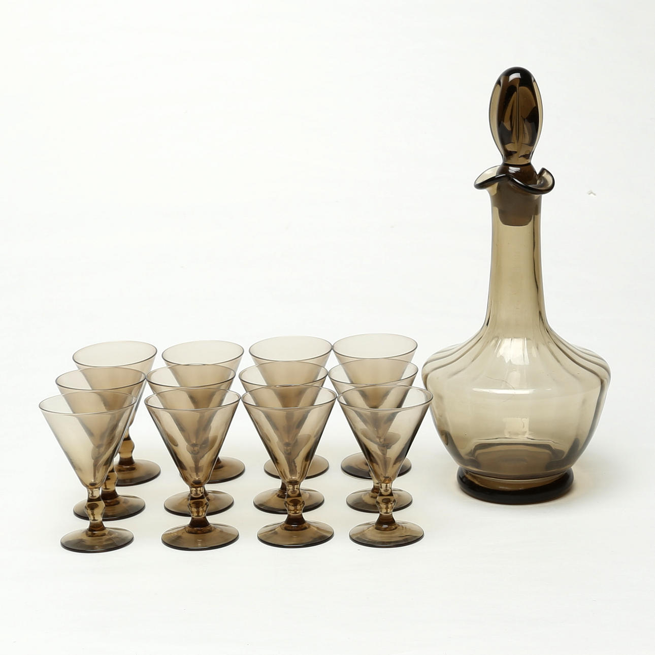 KARAFF och GLAS, 12 st, brunfärgade.