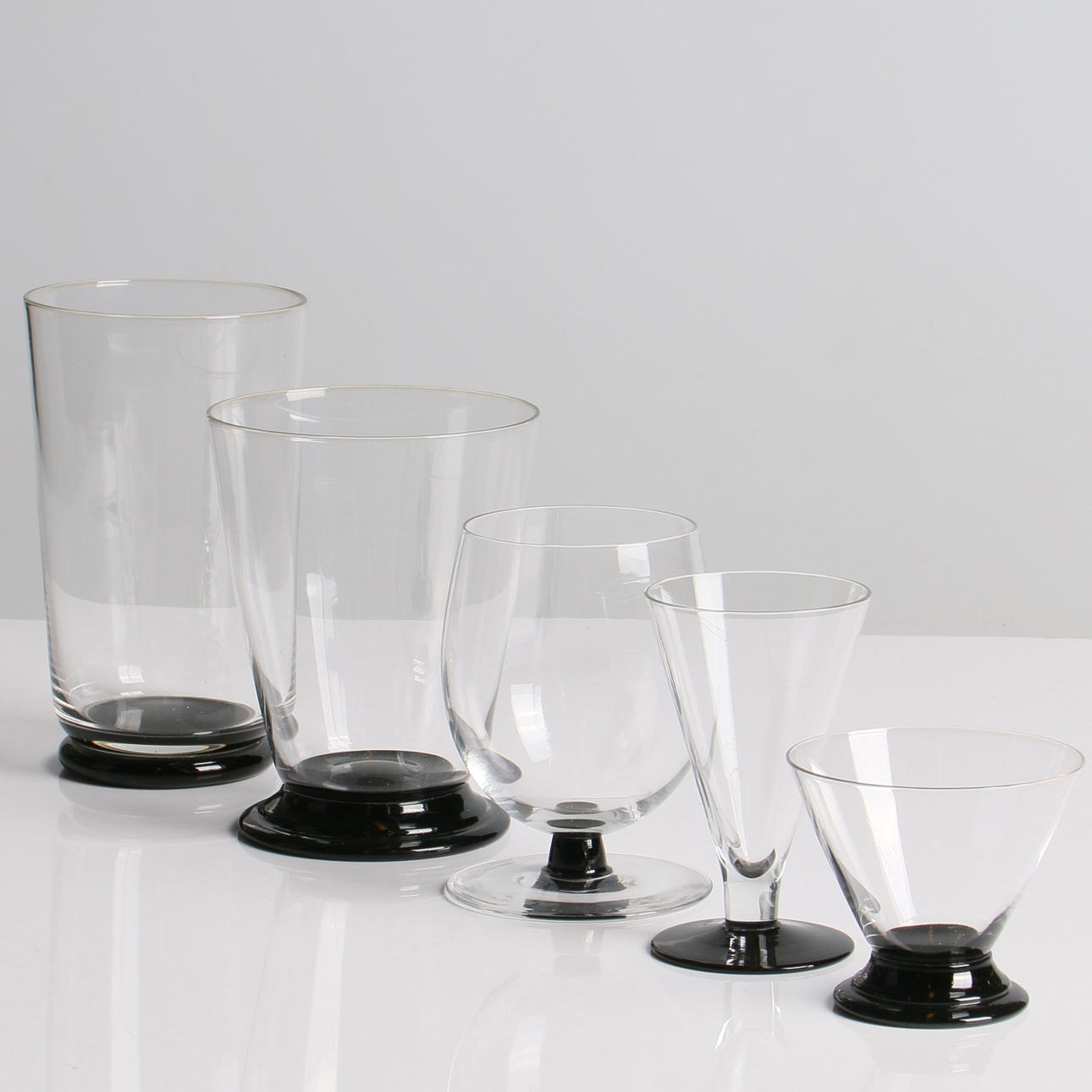 GLASSERVIS, 49 delar, 1900-talets första kvartal.