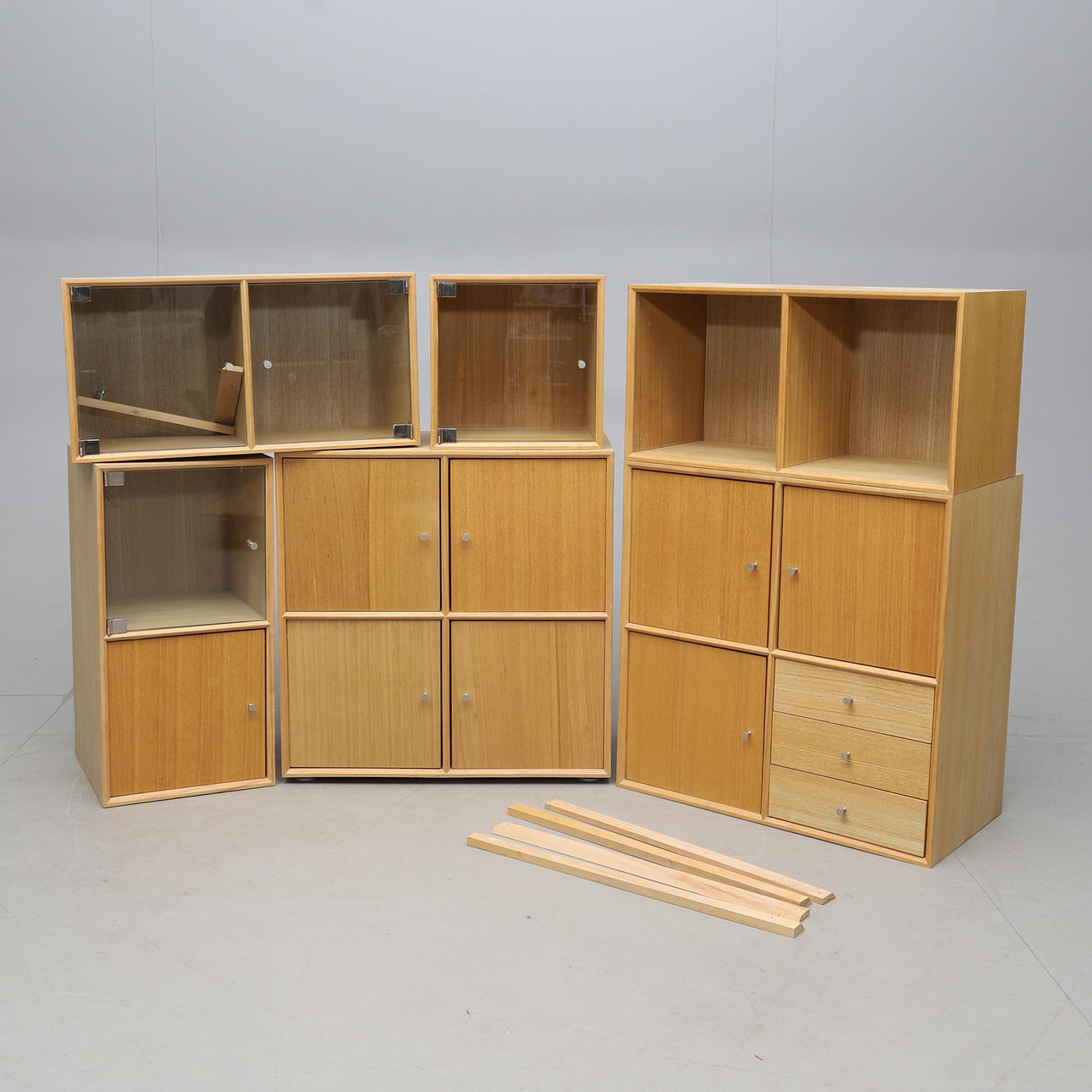 HYLLSYSTEM, 6 delar, ek, glas, kuber.