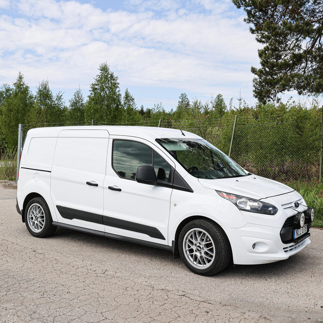 VAREVOGN Ford Transit Connect.