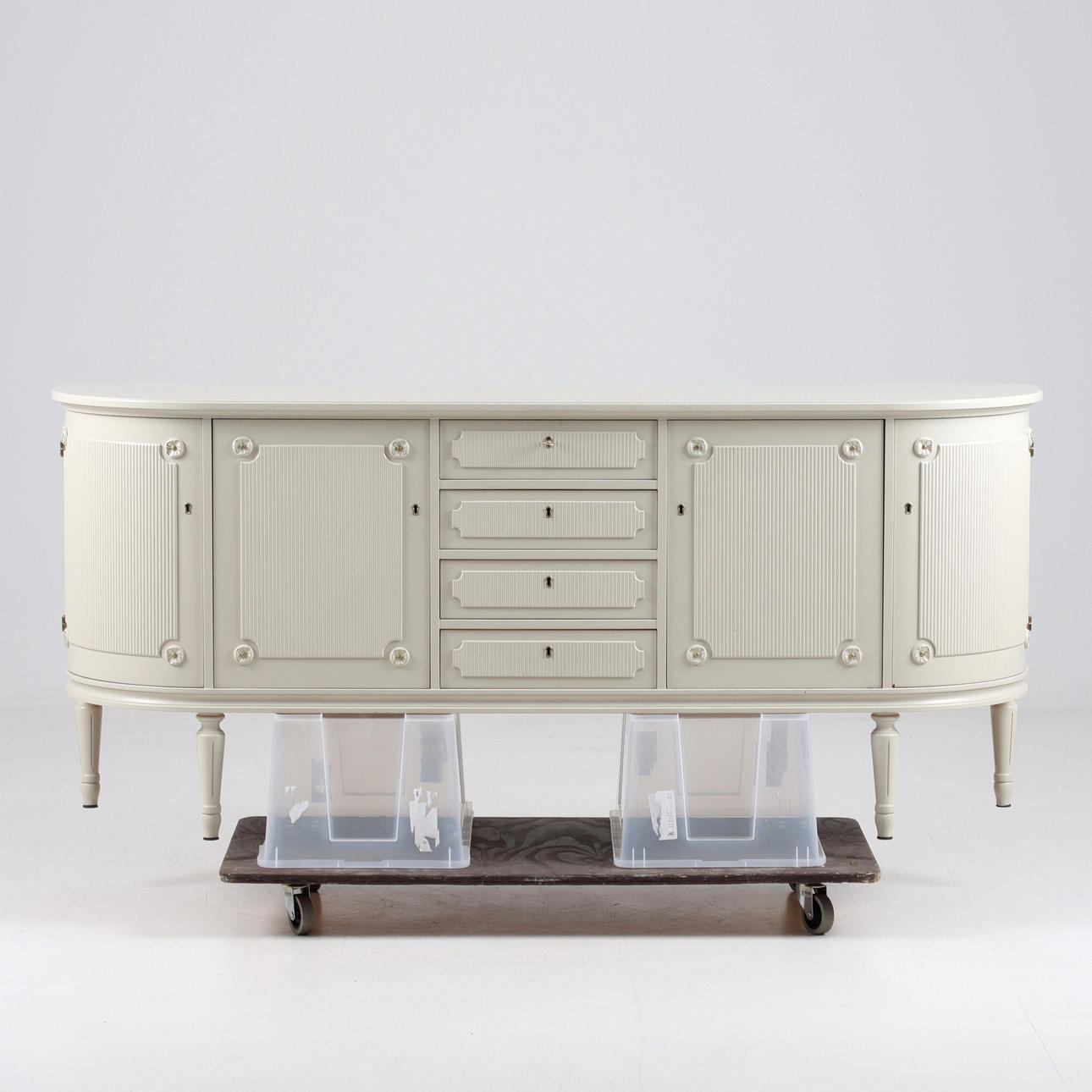 SIDEBOARD, Gustaviansk stil, 1900-talets andra hälft.