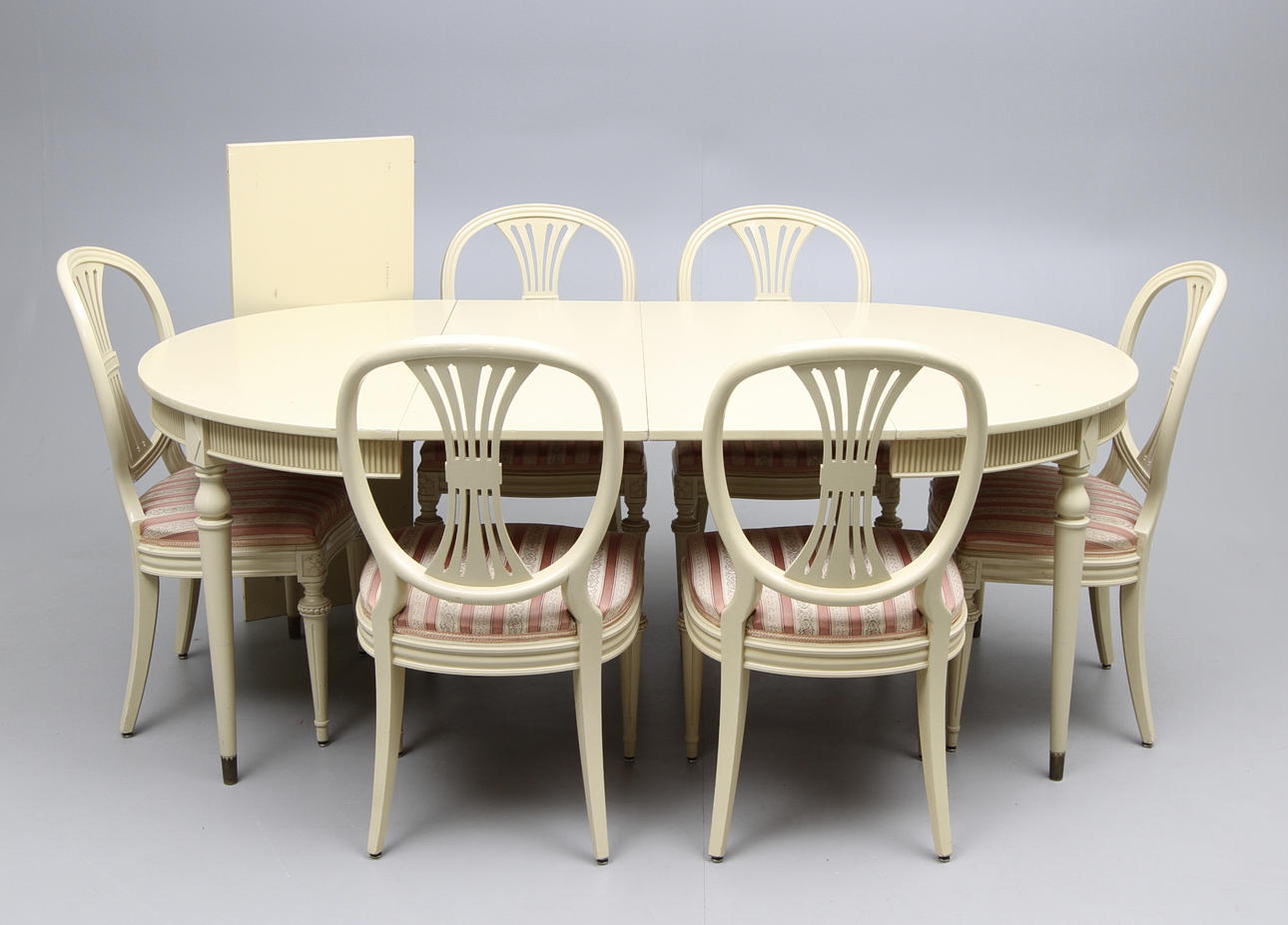 MATSALSMÖBEL, Gustaviansk stil, 7 delar, 1900 tal.