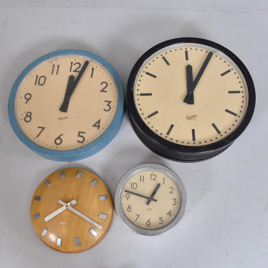 WANDUHR, 4 Stk., elektrisch.