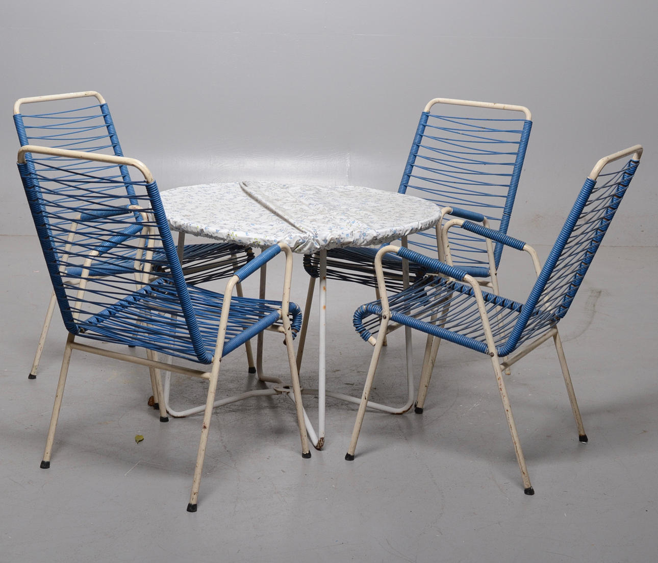 TRÄDGÅRDSSTOLAR OCH BORD, 1950-tal.