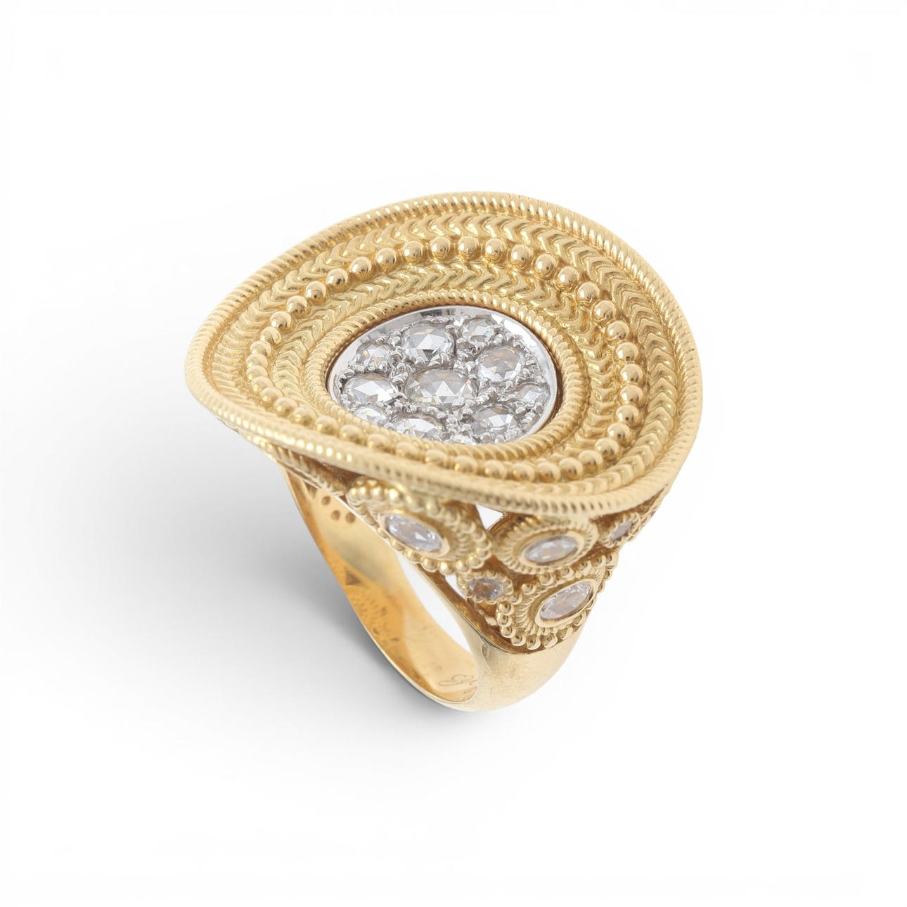CARRERA Y CARRERA. "Ruedo" diamonds ring.