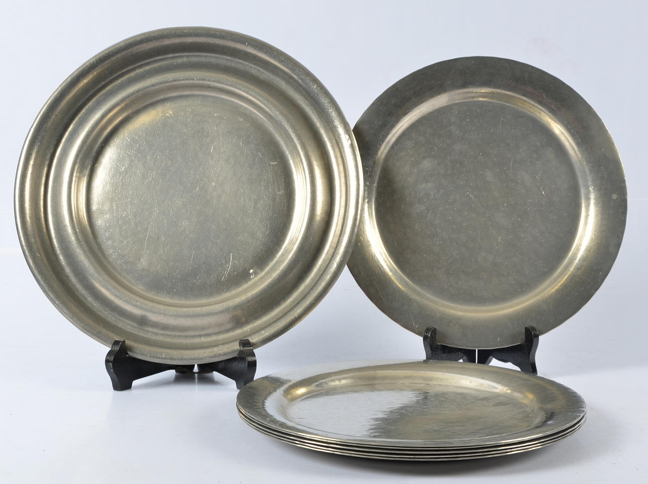 FAT SAMT KUVERTTALLRIKAR, 7 delar, tenn, Åke Wremp.