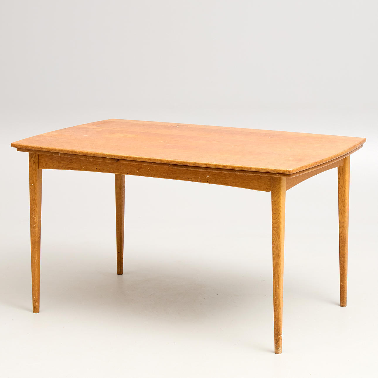 DINING TABLE, 1950s-60s.