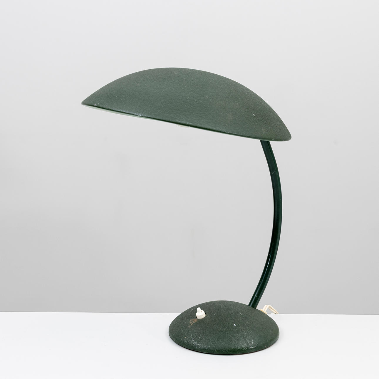 BORDSLAMPE, metal, 1930-/1940-tallet.