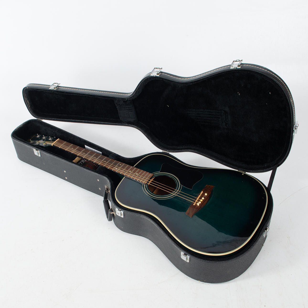 IBANEZ "V100MS" AKUSTISK GITARR.