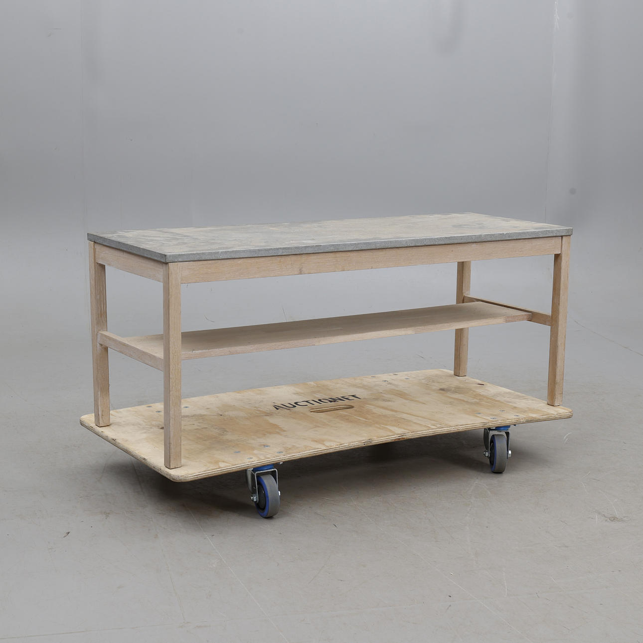SOFFBORD, trästomme med stenskiva.