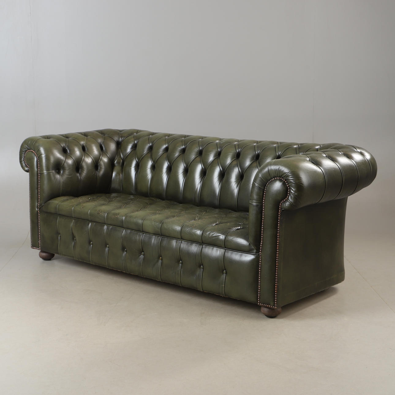 SOFFA, skinn, chesterfieldmodell.