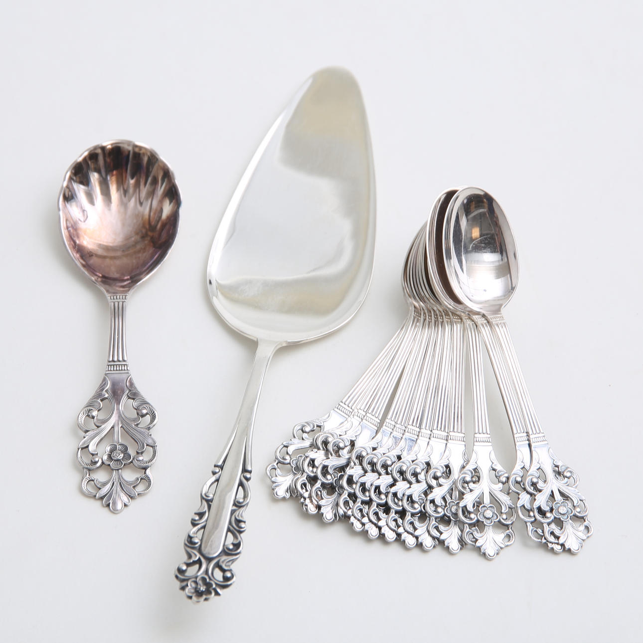 SILVERBESTICK, 15 delar, 830, vikt 195 gram.
