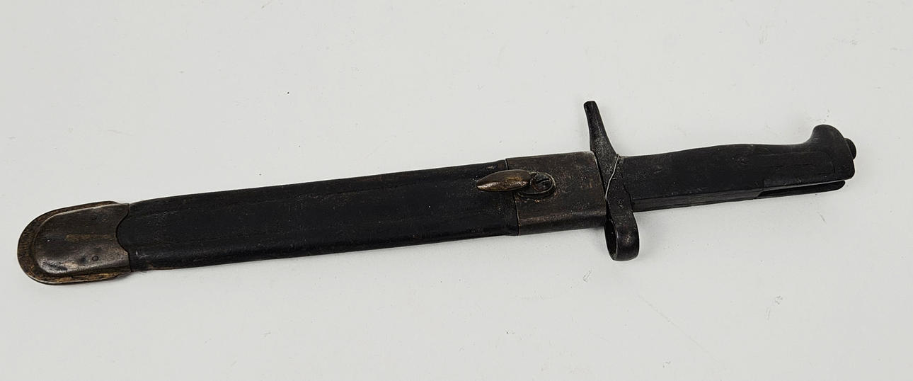 BAJONETT, balja stämplat Torino 1889.