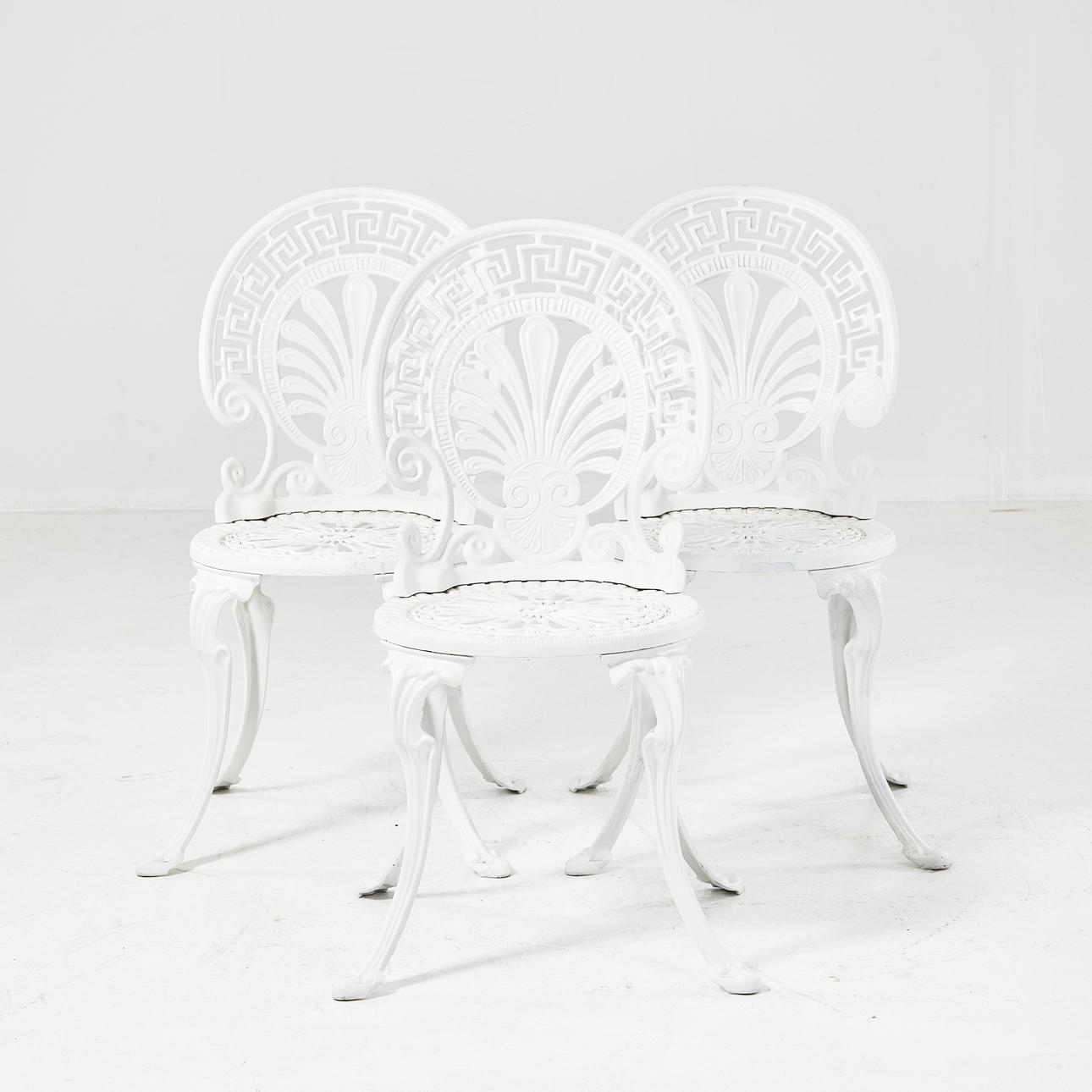 TRÄDGÅRDSSTOLAR, 3 stycken, vitmålad aluminium.