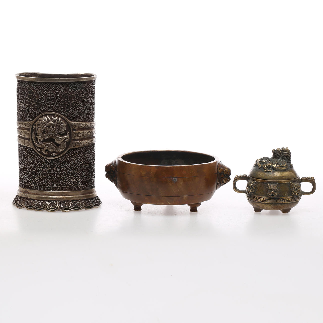 PARTI ORIENTALISKT, 3 delar, brons.