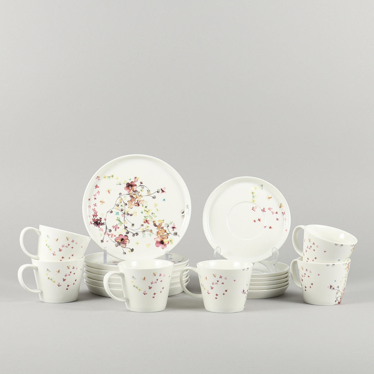 KAFFESERVIS Flora Duka, Malin Björklund.