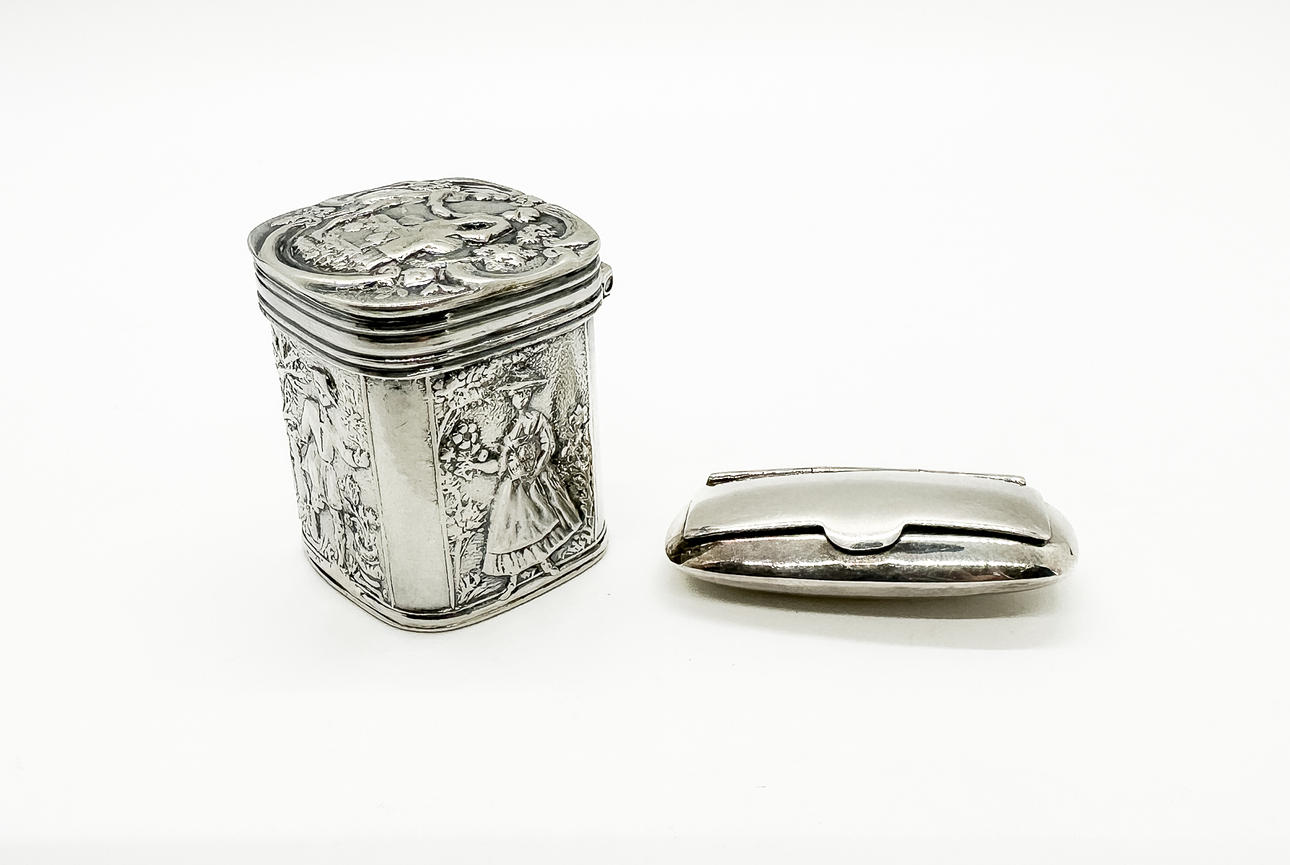 DOSOR. Silver. Bl a Nederländerna år 1853.