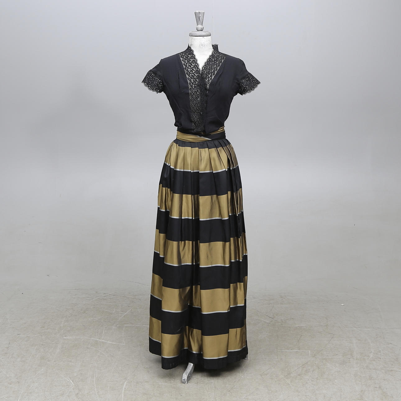 VINTAGE, 8 delar, 1930/50-tal.