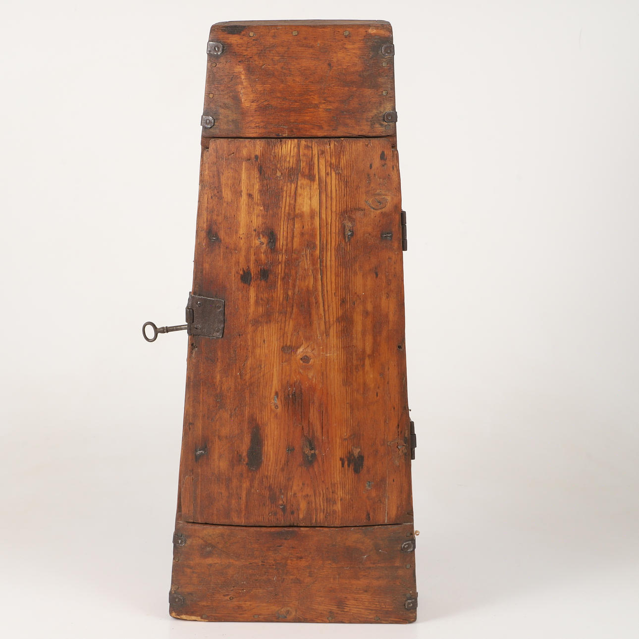 VÄGGSKÅP, allmoge, smide/trä, 1800-tal.