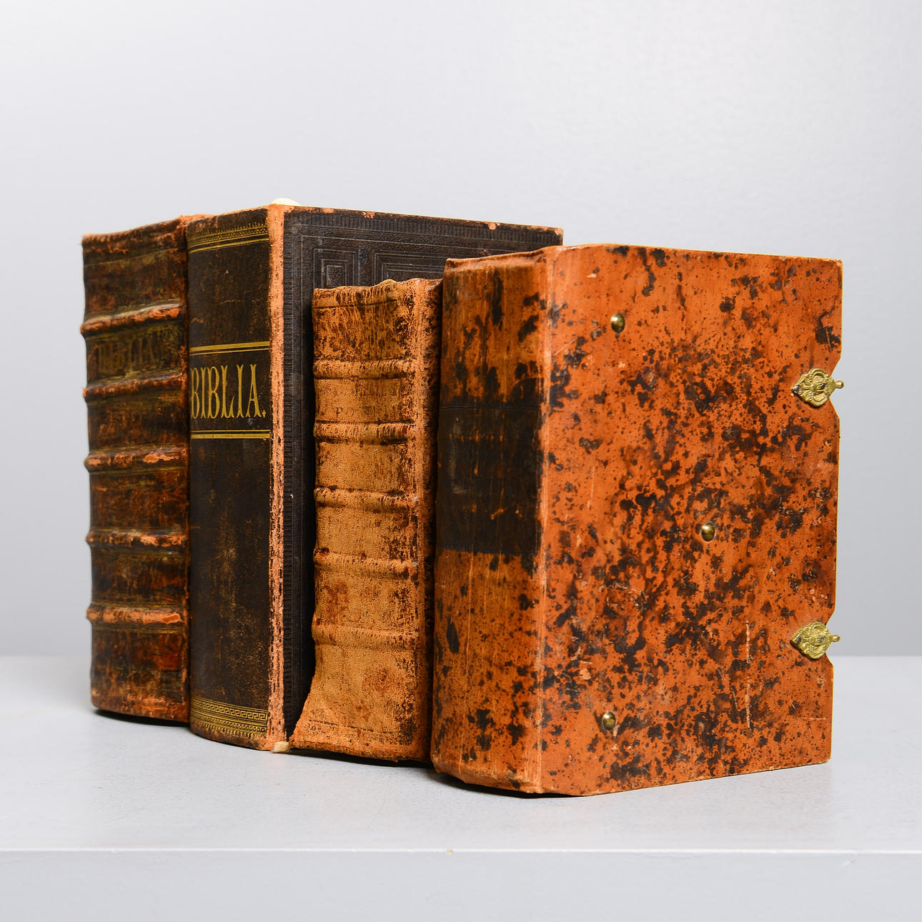 BIBLAR, 4 st, 1800-tal.