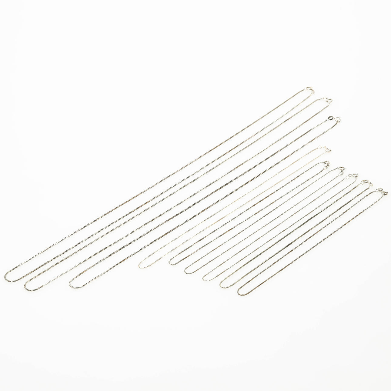 VENEZIAKEDJOR, 9 st, silver, längd 40 - 80 cm.