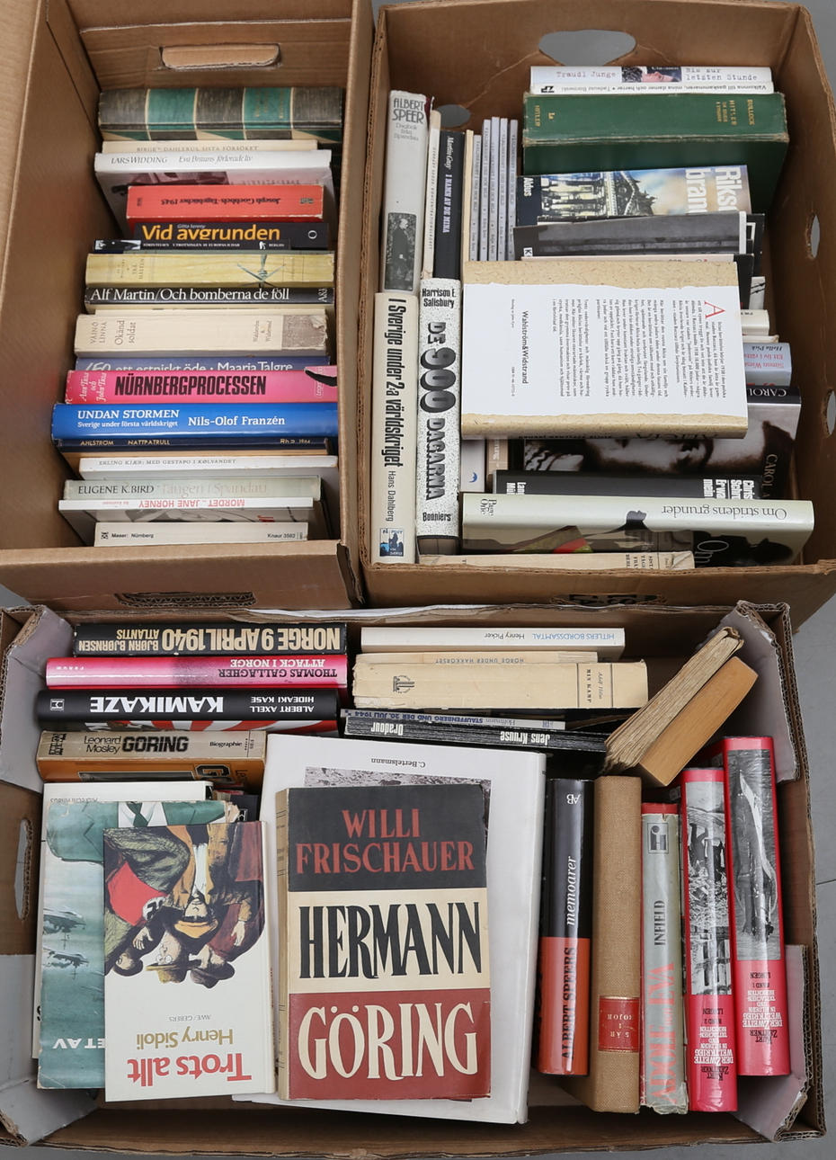 LITTERATUR, Framförallt omkring 2:a Världskriget,ca 80 st. 1900-tal.