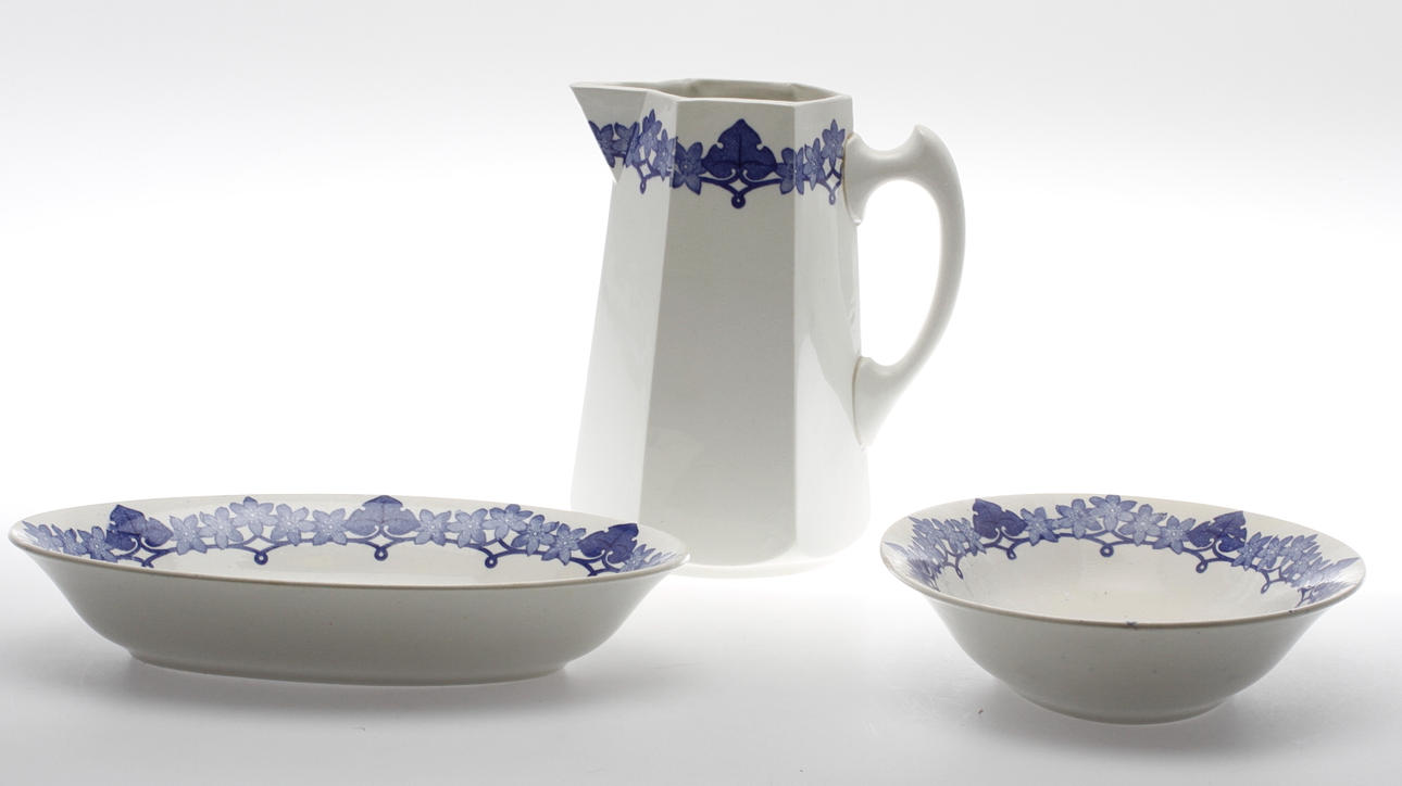 SERVISDELAR, 3 delar, flintgods, "Blåsippa", Gunnar Wennerberg, Gustavsberg.