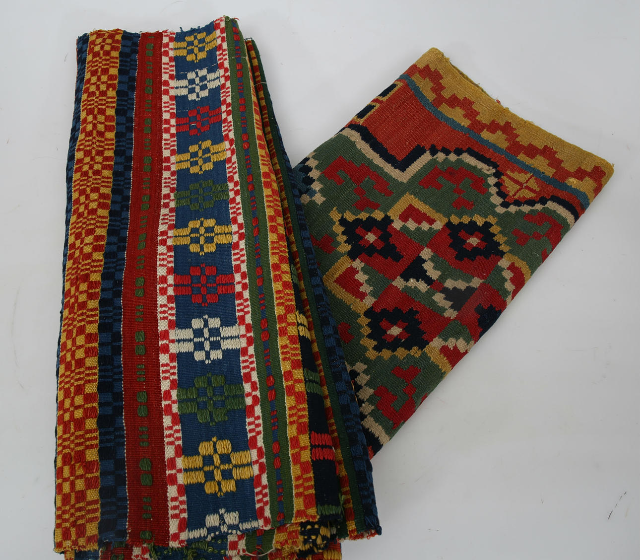 VÄVNADER, 2 stycken, 1800-1900-tal.