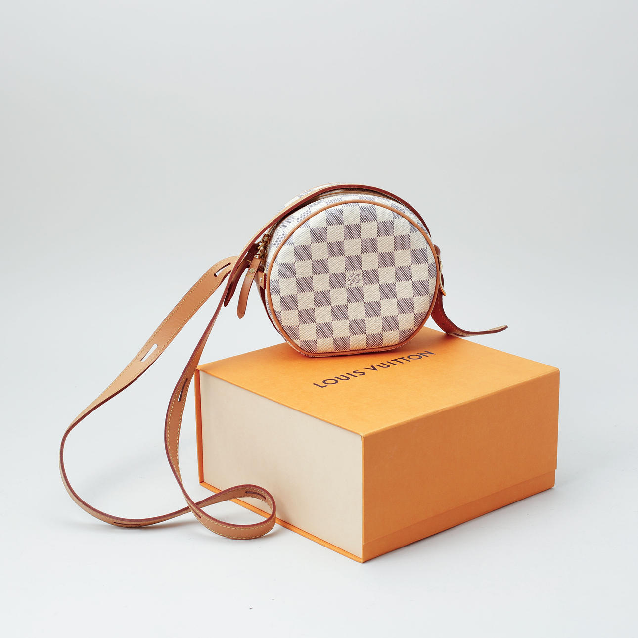 VÄSKA, Louis Vuitton, "Boîte Chapeau".
