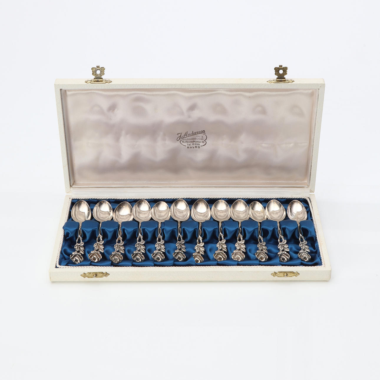 MOCCASKEDAR, 12 ST. Silver. Rosen. Vikt ca 90 gram.