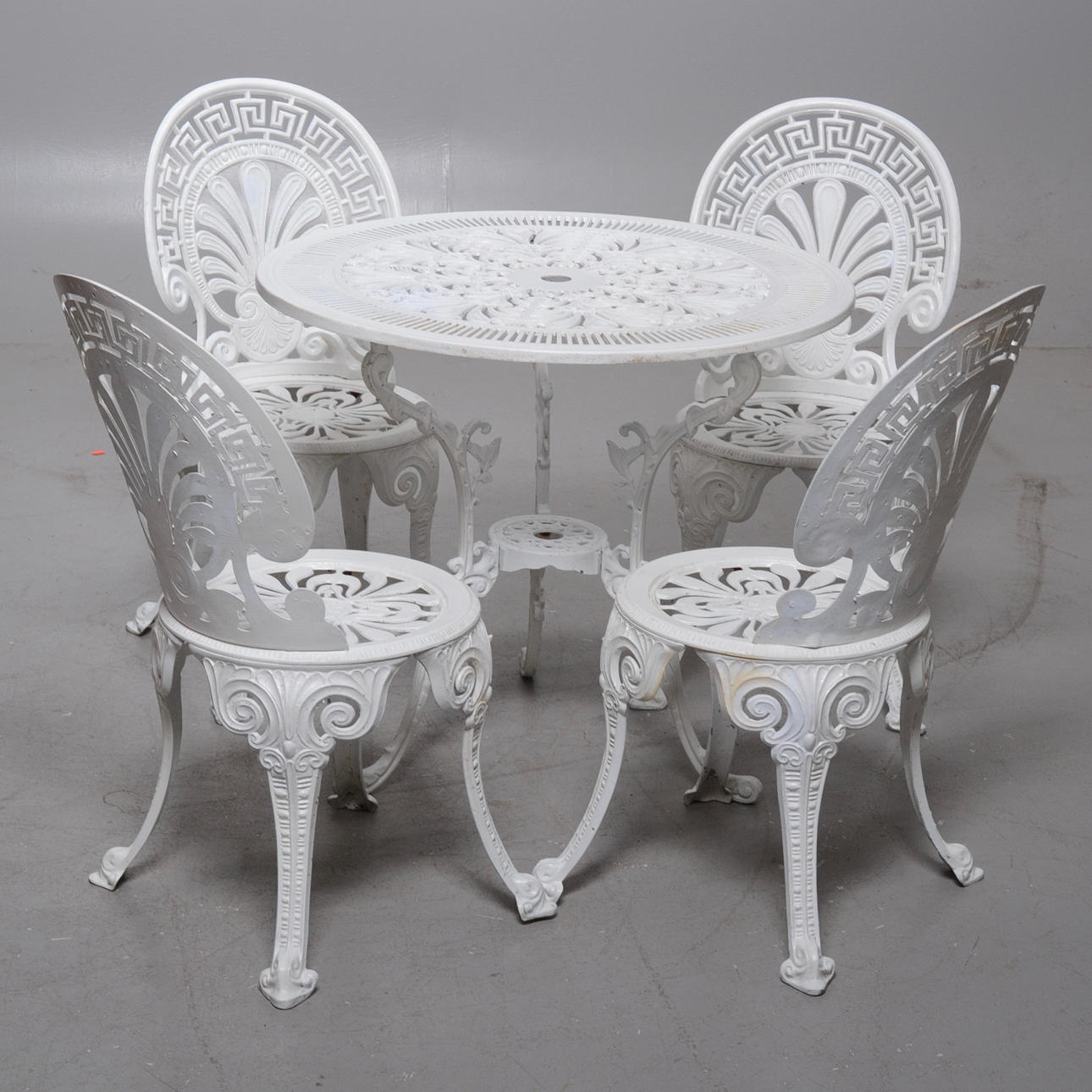 TRÄDGÅRDSGRUPP, gjutgods.