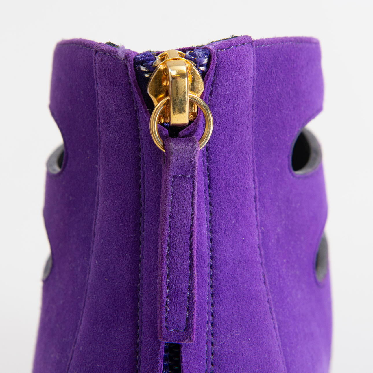 GIUSEPPE ZANOTTI stilettos in purple suede. Size 38. Vintage
