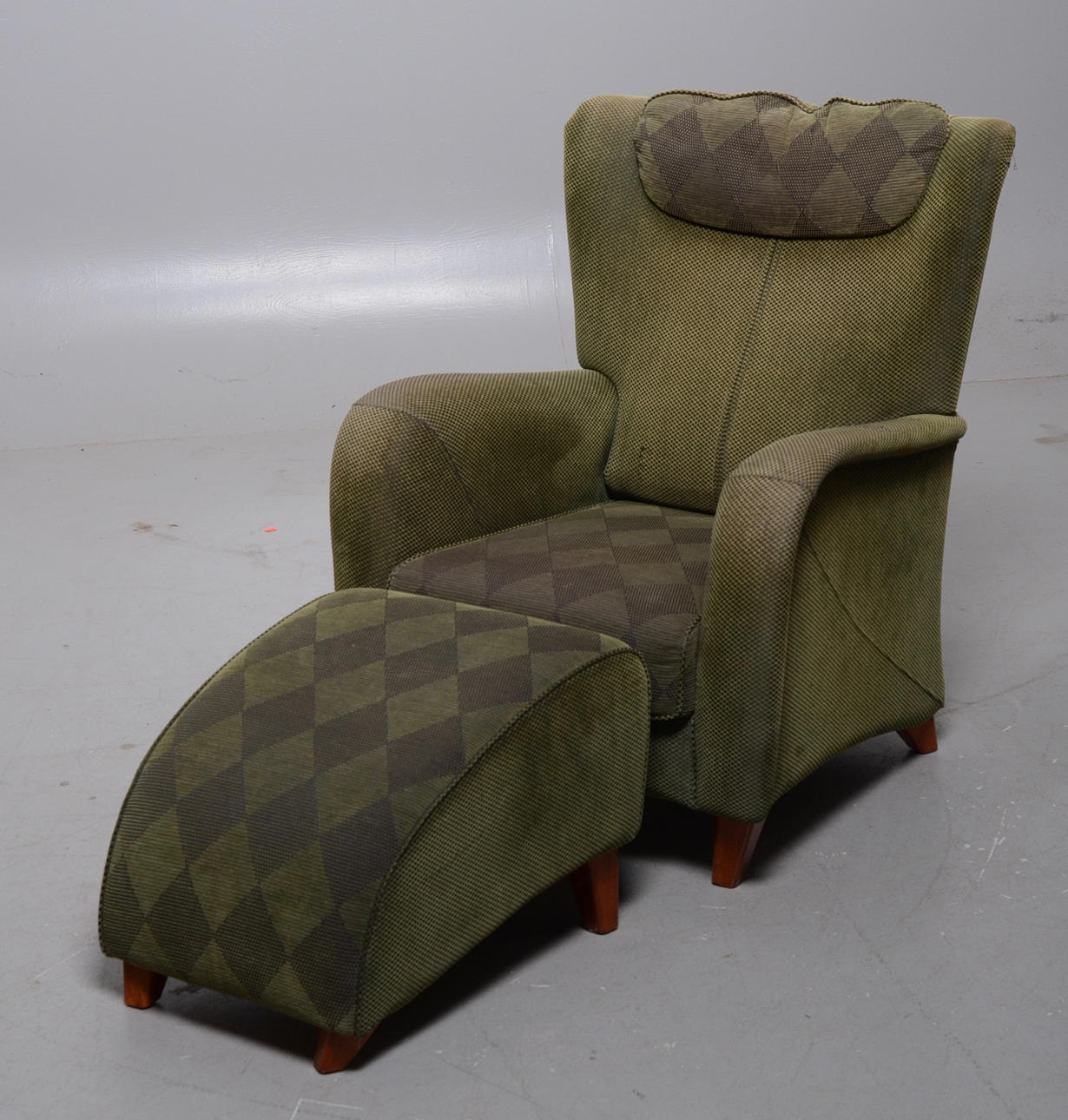 FÅTÖLJ, med fotpall.