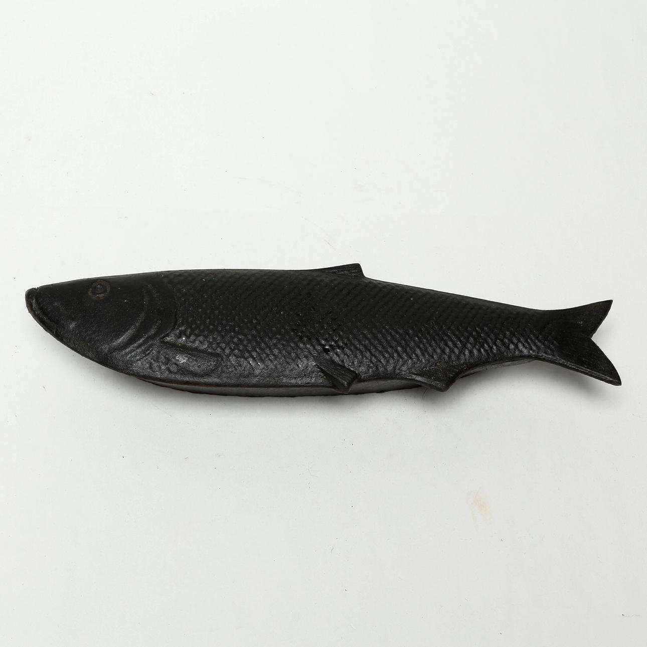 FISKFORM, med lock, gjutjärn.
