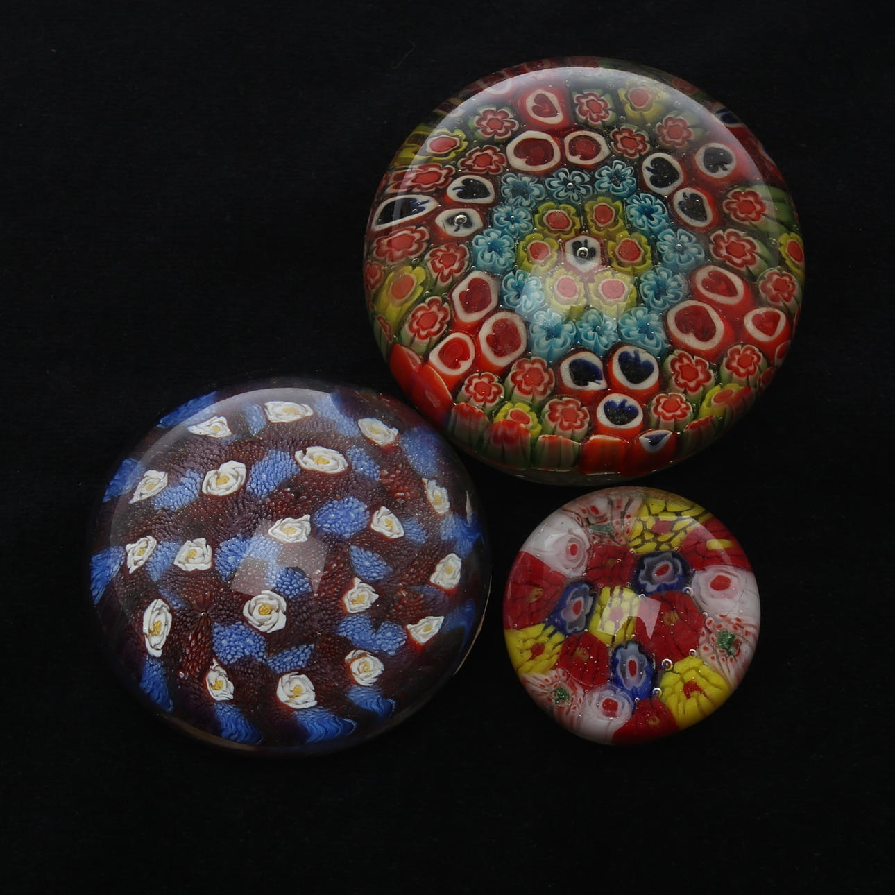 BREVPRESSAR 3 st, glas, delvis etikettmärkt Murano Italy.