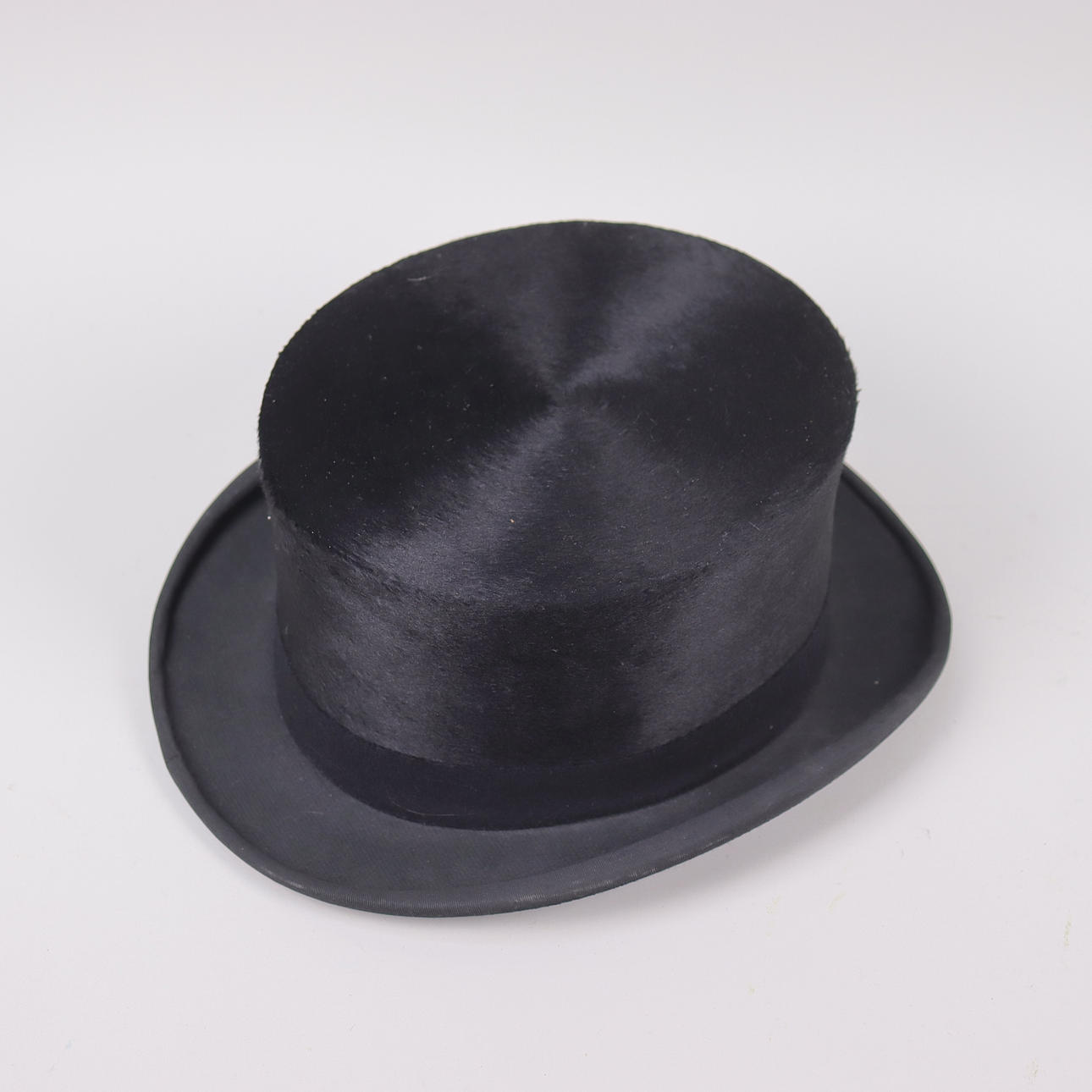 TOP HAT, Non Plus Ultra, size 57. Vintage & Designer Fashion - Auctionet